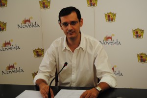 Ayuntamiento de Novelda Educacion1-300x201 El Ayuntamiento alcanza un acuerdo con el Hércules para que 200 niños asistan gratis al partido del sábado 