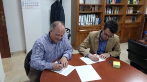 Ayuntamiento de Novelda 20160323_173849-300x168 El Ayuntamiento y el colegio Padre Dehon firman un acuerdo de colaboración para la utilización municipal de la sala de cine 