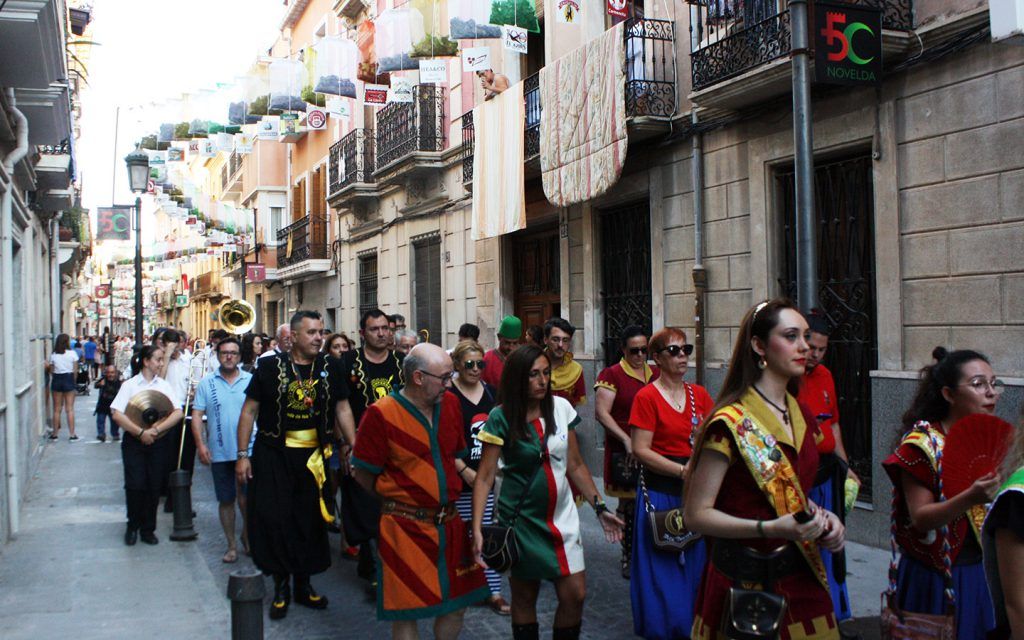 Ayuntamiento de Novelda ayto05-1024x640 Inauguradas la decoración de la Calle Mayor y la Feria 
