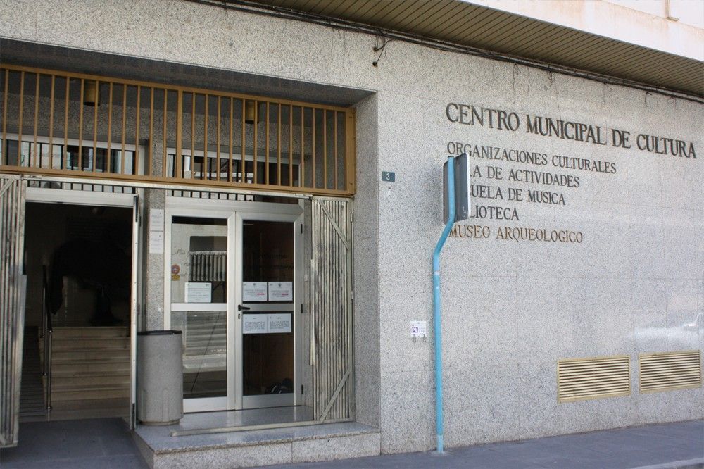 Ayuntamiento de Novelda Obras-Casa-Culturas-3-Ayto L'Ajuntament inicia les obres d'accessibilitat de la Casa de Cultura 