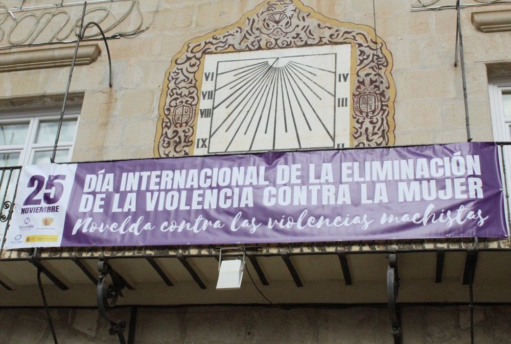 Ayuntamiento de Novelda ayto-2-2 Multitudinario acto en el Día para la Eliminación de la Violencia contra la Mujer 