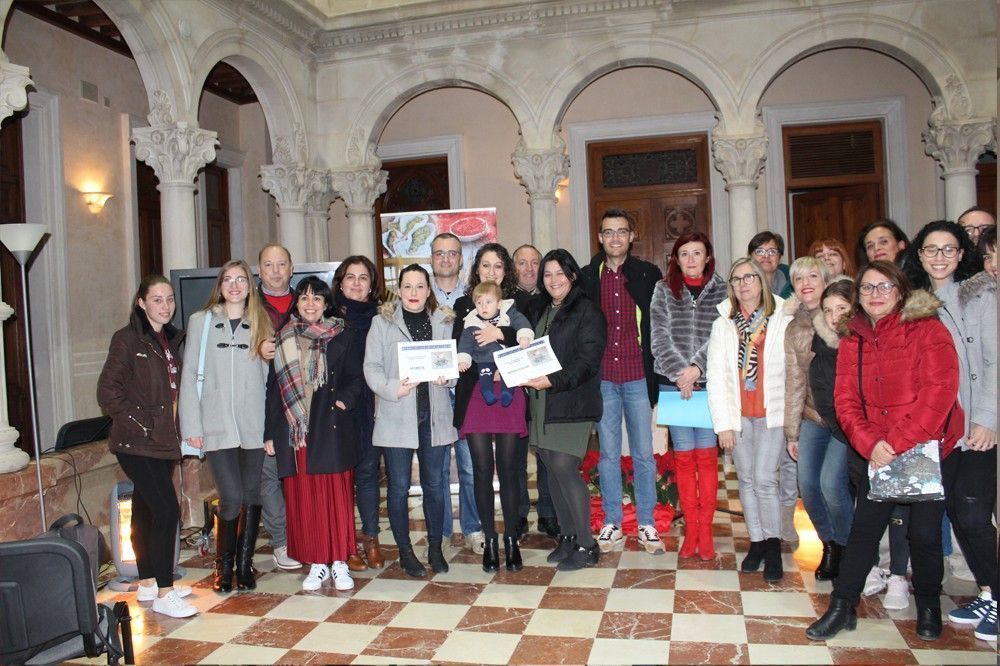 Ayuntamiento de Novelda Escaparates-6-Ayto Comerç lliura els premis del concurs d'aparadors nadalencs 