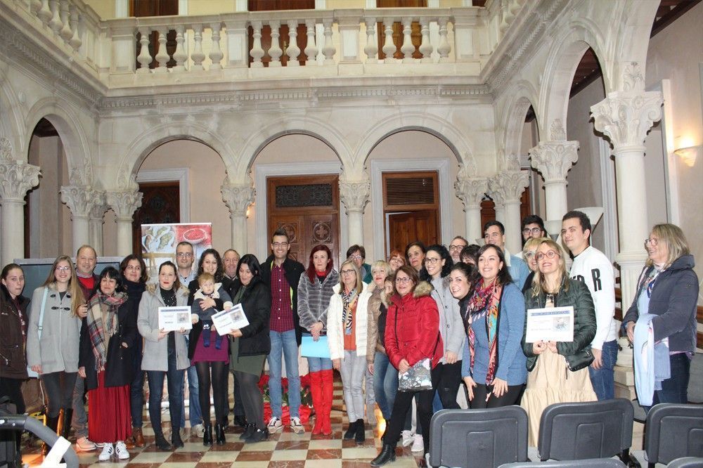 Ayuntamiento de Novelda Escaparates-7-Ayto Comerç lliura els premis del concurs d'aparadors nadalencs 