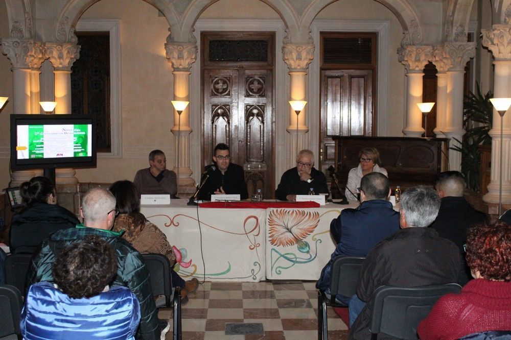 Ayuntamiento de Novelda Expo-4-ayto Novelda celebra los 40 años de ayuntamiento democrático con una exposición y una conferencia en el Gómez-Tortosa 