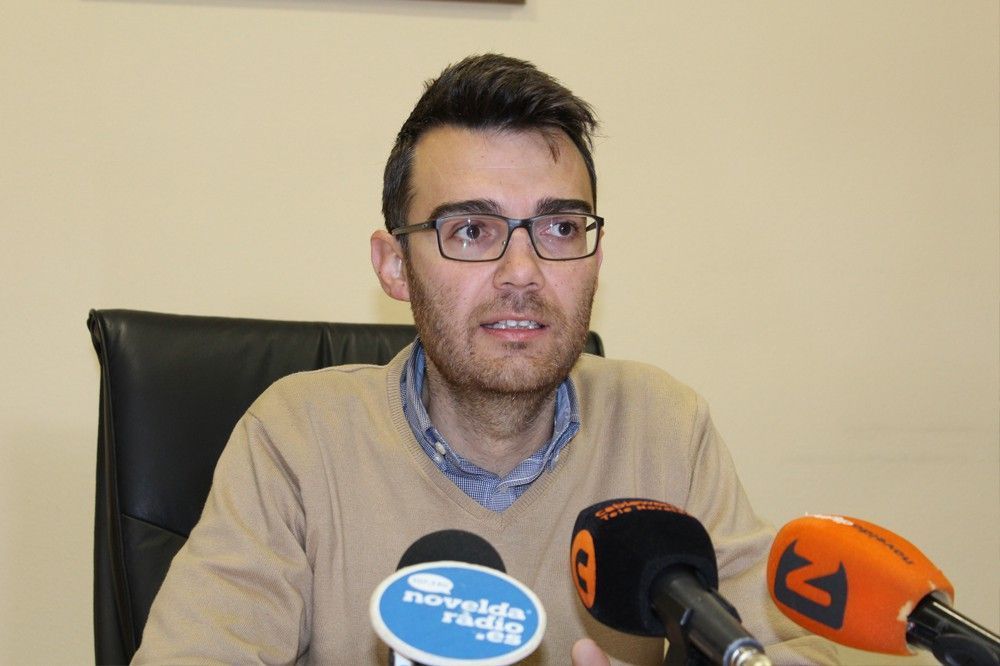 Ayuntamiento de Novelda Fran-ayto L'Ajuntament ultima les gestions per a la instal·lació d'una àncora cedida per l'Armada 
