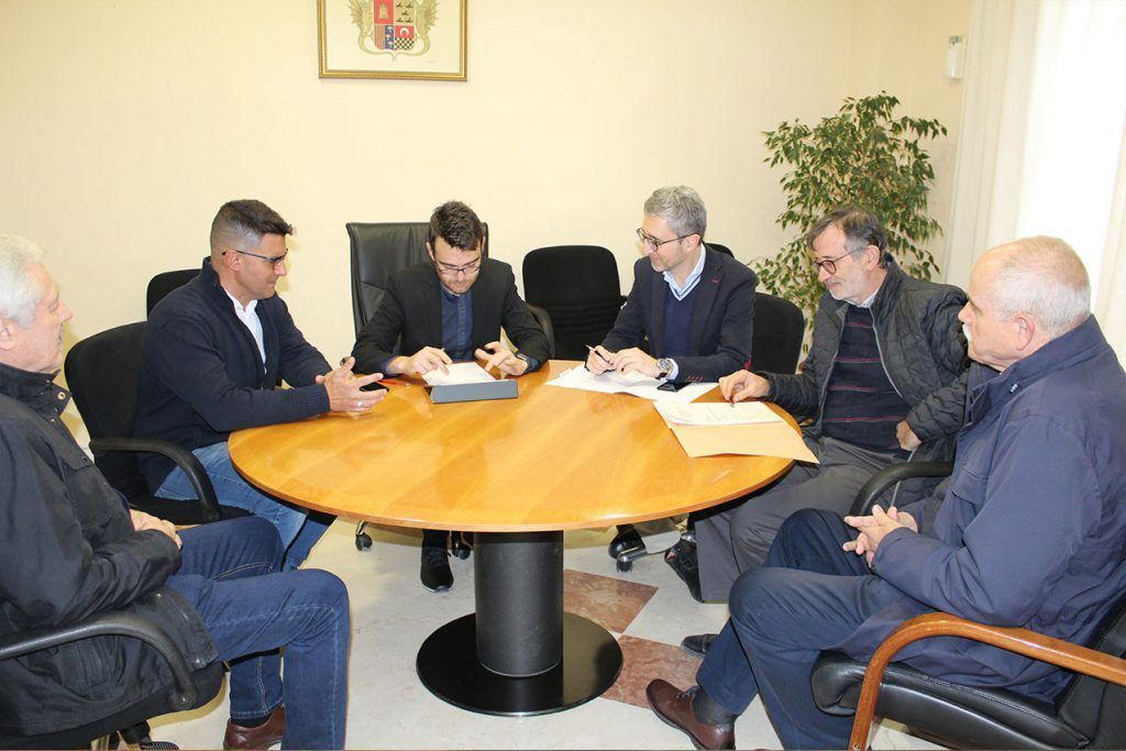 Ayuntamiento de Novelda visita-ayto-3-1024x683 El alcalde reclama la colaboración de conselleria para la ubicación de una zona logística en Novelda 
