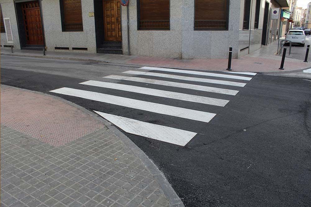 Ayuntamiento de Novelda 01-27 Continúan los trabajos de mejora del firme de calles y caminos 