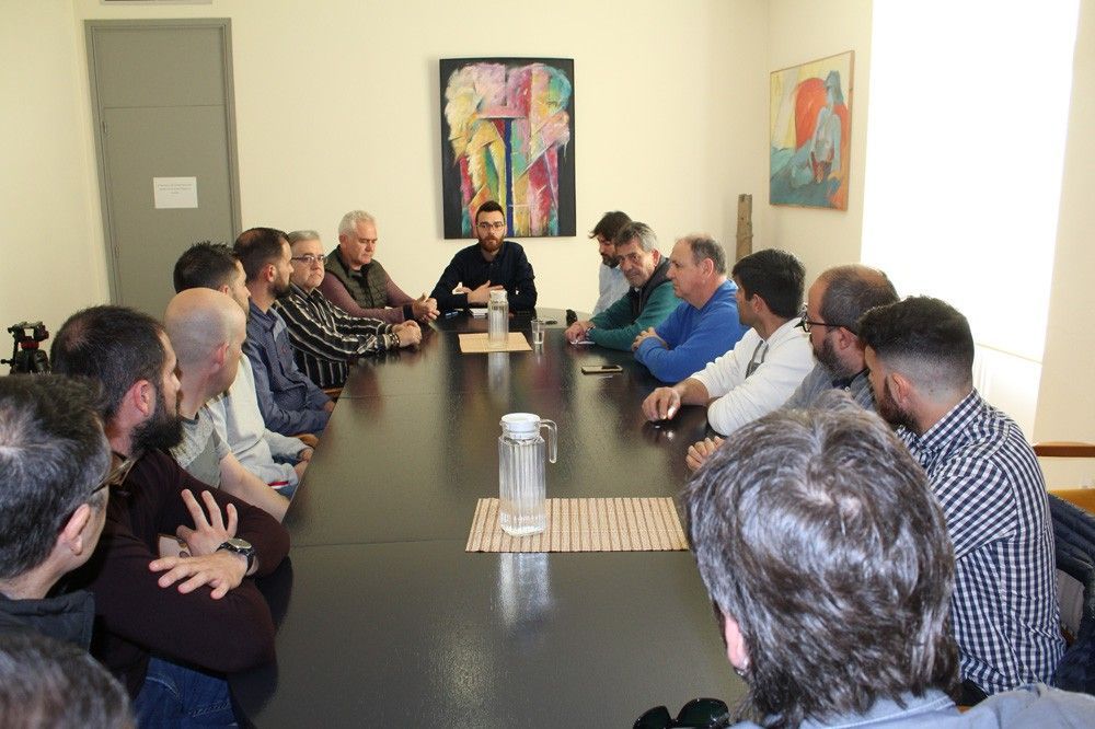 Ayuntamiento de Novelda 01-28 El alcalde se reúne con los comités de empresa de las plantas afectadas por el último ERE de Levantina 