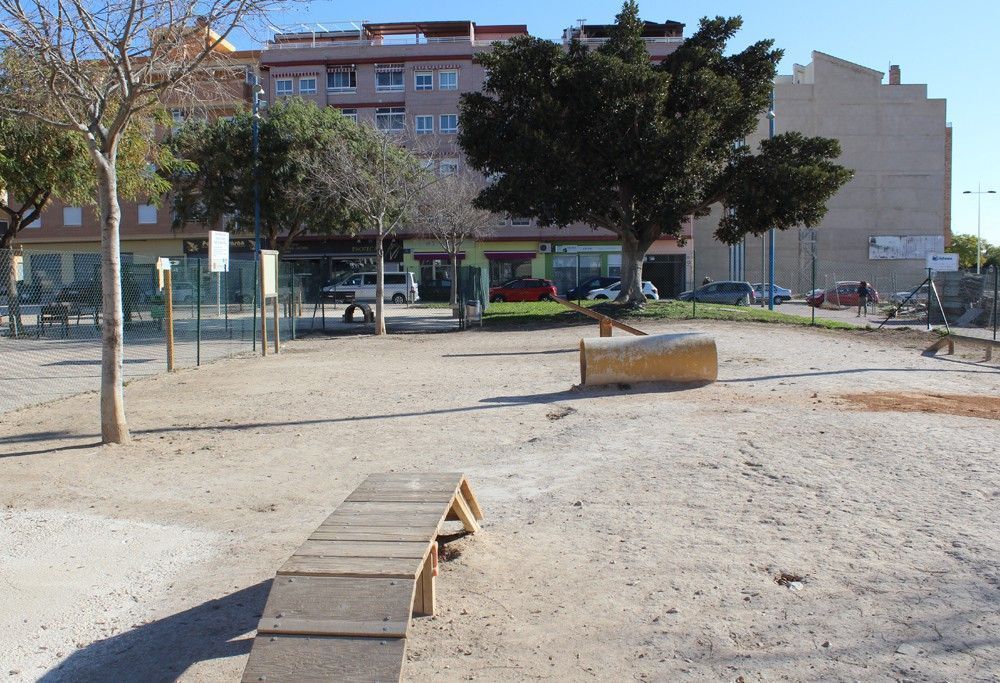 Ayuntamiento de Novelda 03-7 Mantenimiento realiza mejoras en el Parque Canino Municipal 