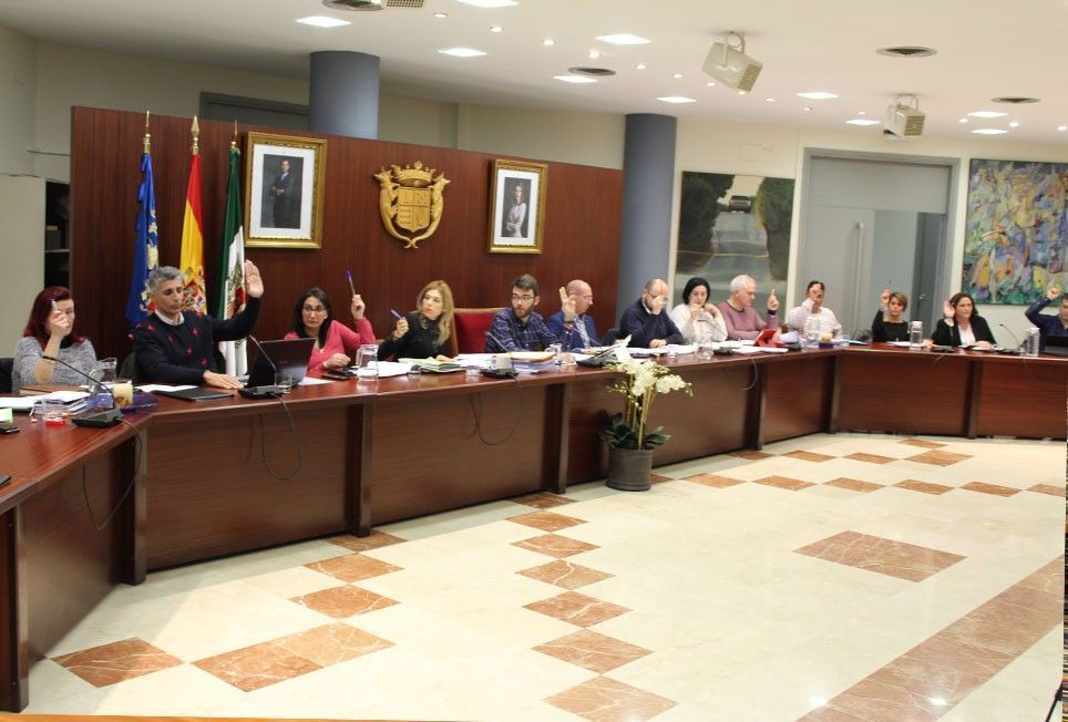 Ayuntamiento de Novelda Pleno-ayto Los servicios municipales de Emergencias se adjudicarán mediante licitación 