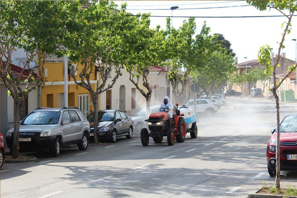 Ayuntamiento de Novelda 05-1-1024x683 Los agricultores de Novelda sacan sus tractores a la calle para colaborar en las tareas de desinfección 