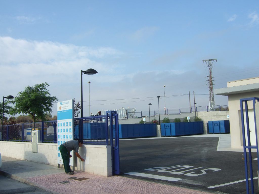 Ayuntamiento de Novelda 02-2-1024x768 Se reabren las instalaciones del Ecoparque y se recupera el servicio de recogida de enseres 