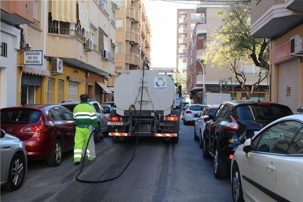 Ayuntamiento de Novelda 04-3-1024x683 L'alcalde trasllada el seu agraïment al servei de neteja viària 