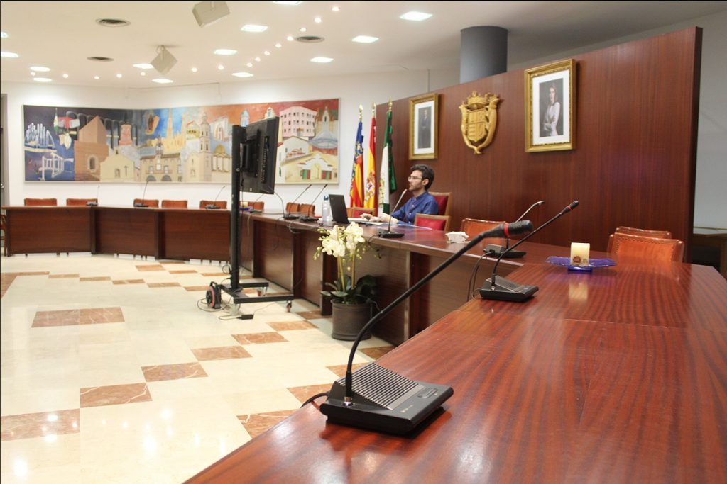 Ayuntamiento de Novelda 04-5-1024x683 L'Ajuntament dota amb 200.000 euros el Pla d'Estímul Econòmic “Reactivem Novelda” 
