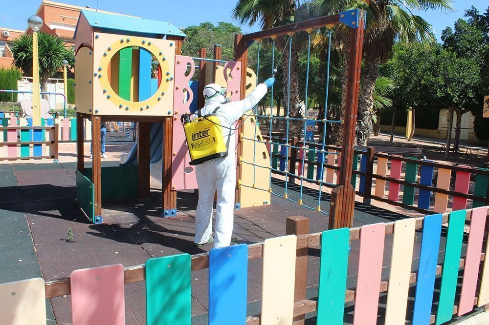 Ayuntamiento de Novelda 02-11 L'Ajuntament reobri al públic les zones de jocs infantils dels parcs municipals 