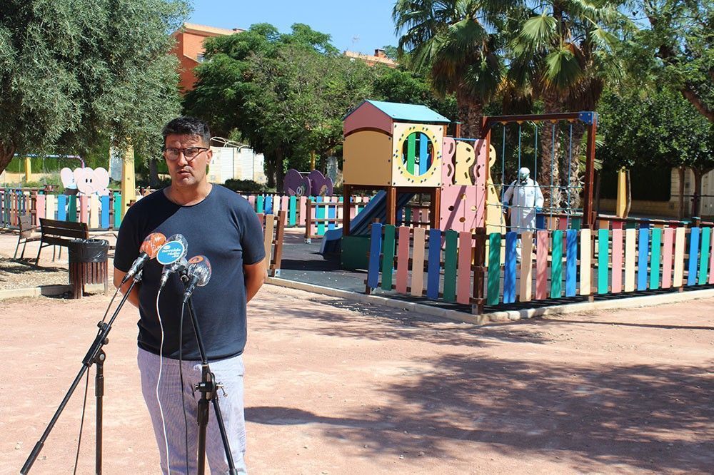 Ayuntamiento de Novelda 03-7 L'Ajuntament reobri al públic les zones de jocs infantils dels parcs municipals 