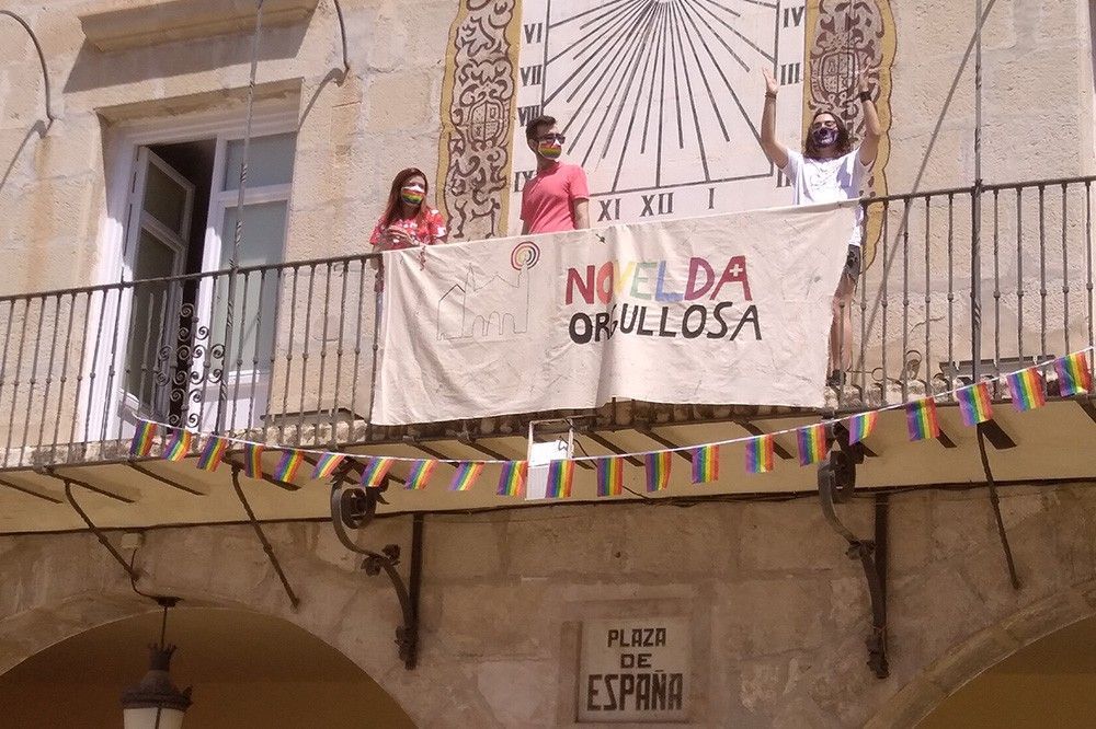 Ayuntamiento de Novelda 05-5 Novelda reivindica la diversidad sexual con un llamamiento a la tolerancia y la igualdad en el Día Internacional del Orgullo LGTBI 