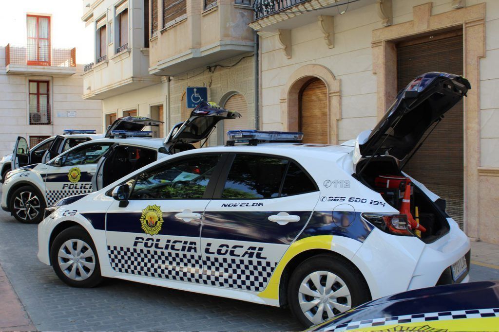 Ayuntamiento de Novelda 01-1-1024x683 Nuevos vehículos para la Policía Local 