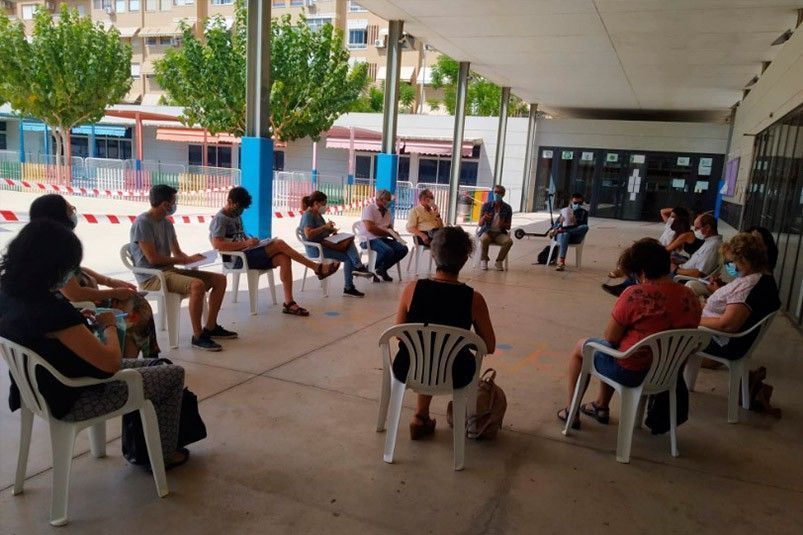 Ayuntamiento de Novelda 01-11 Educació coordina amb els centres educatius el protocol anti-Covid 