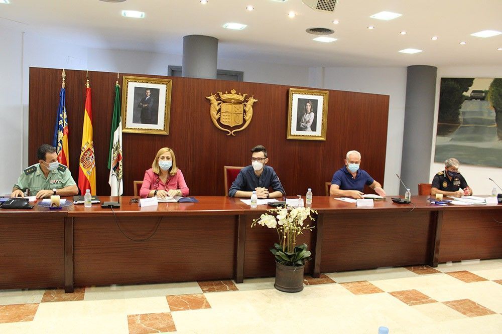 Ayuntamiento de Novelda 02-5 La Junta Local de Seguretat analitza les mesures adoptades enfront de la Covid-19 i en l'àmbit de la violència de gènere 