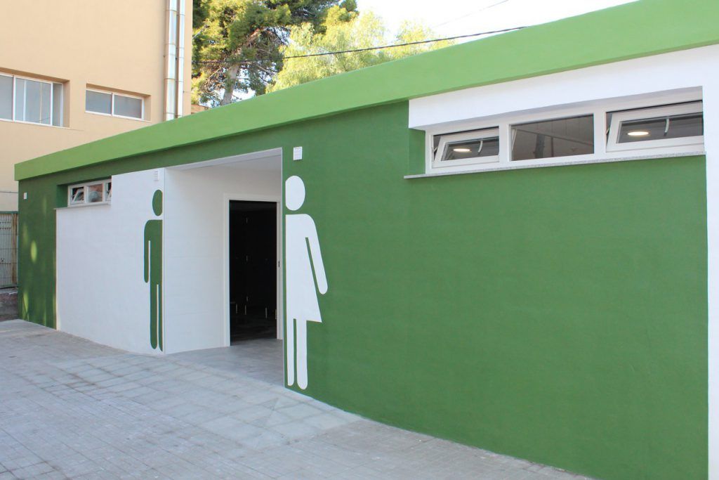 Ayuntamiento de Novelda 01-19-1024x683 Conclou la reforma de vestidors i lavabos del camp de La Magdalena 