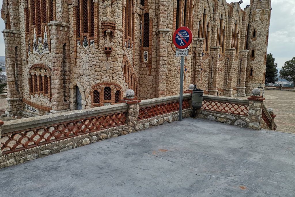 Ayuntamiento de Novelda 06-2-1024x683 Finalizan los trabajos de accesibilidad en la pasarela de acceso al Castillo 