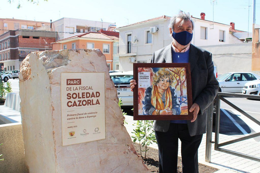 Ayuntamiento de Novelda 11-1024x683 Novelda reconoce la figura de la fiscal Soledad Cazorla Prieto 