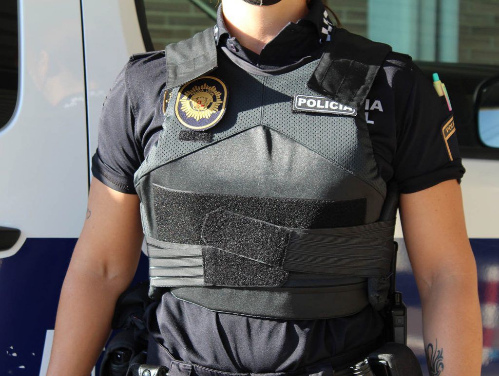Ayuntamiento de Novelda 03-21-1024x773 Novelda avanza en igualdad y adquiere chalecos antibalas para las mujeres de la Policía Local 