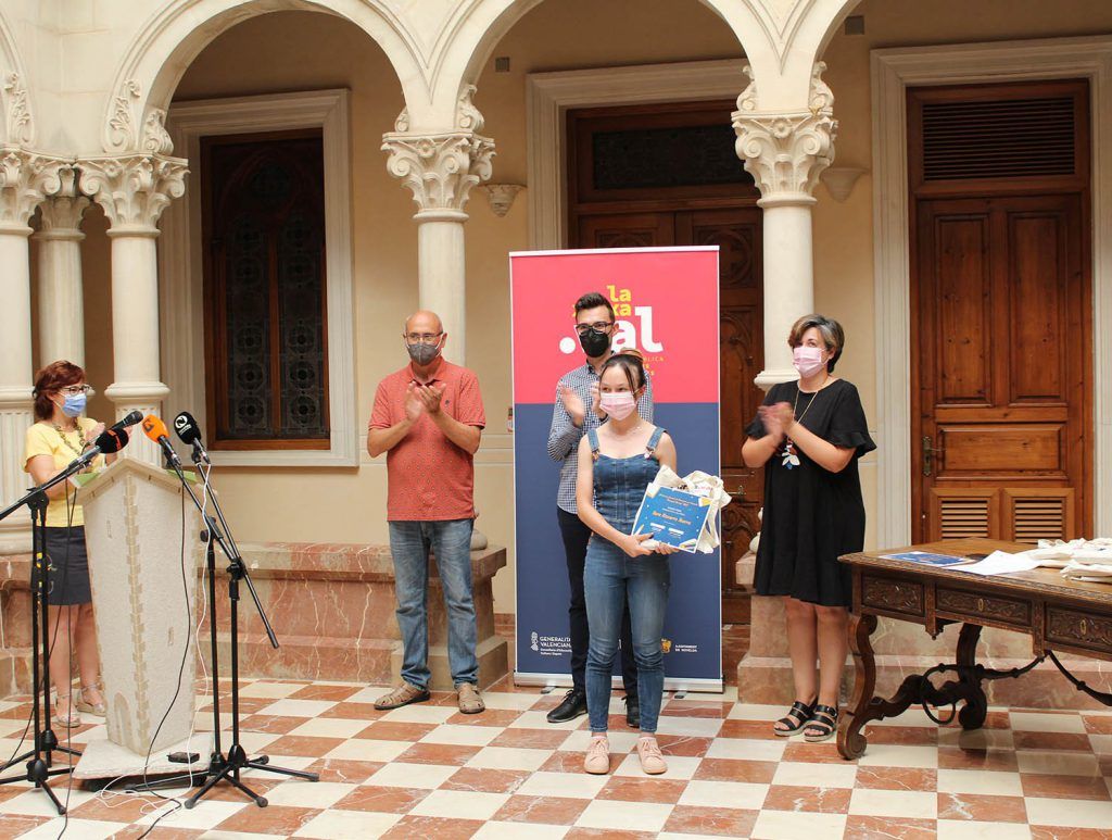 Ayuntamiento de Novelda 06-3-1024x773 Ana Berenguer, Mario Lozano i María Martínez s'alcen amb el XV Concurs de Literatura Pascual García 