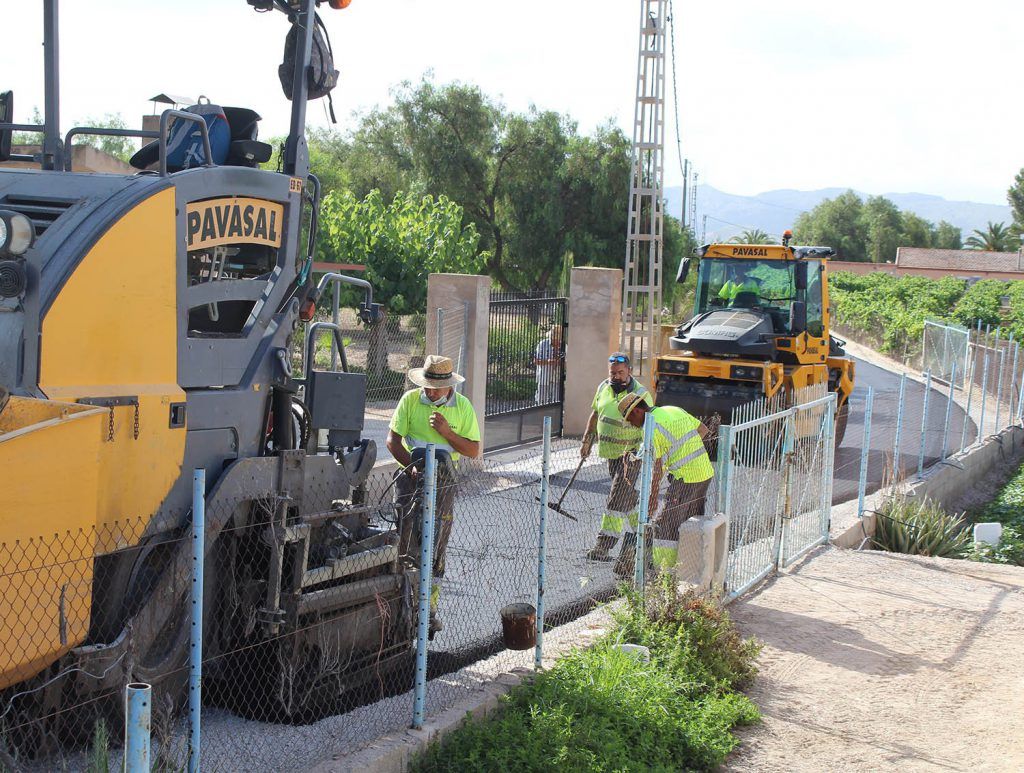Ayuntamiento de Novelda 02-9-1024x773 S'inicia una nova fase del Pla Municipal d'Asfaltat de Camins Rurals 