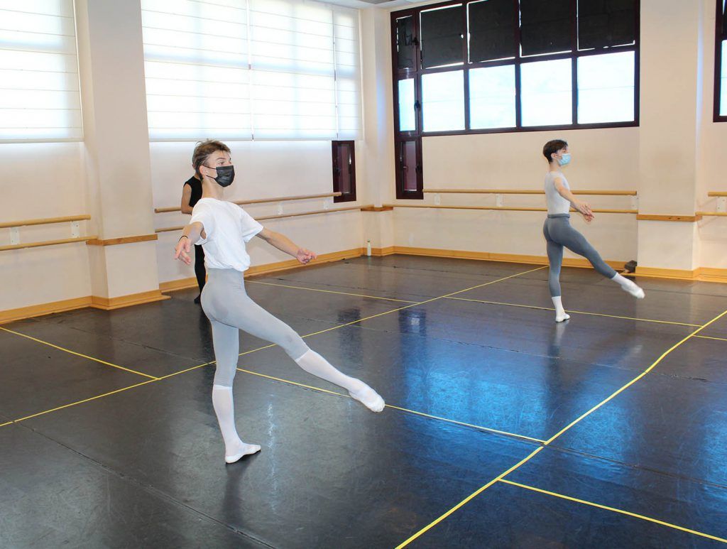 Ayuntamiento de Novelda 04-17-1024x773 Novelda torna a convertir-se en epicentre de la dansa clàssica amb el Russian Màster Ballet Camp 