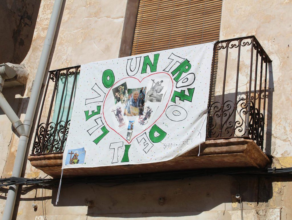Ayuntamiento de Novelda 05-7-1024x773 El Centre Cultural Gómez-Tortosa acull el lliurament d'obsequis als participants de “Balcons en Festes” 