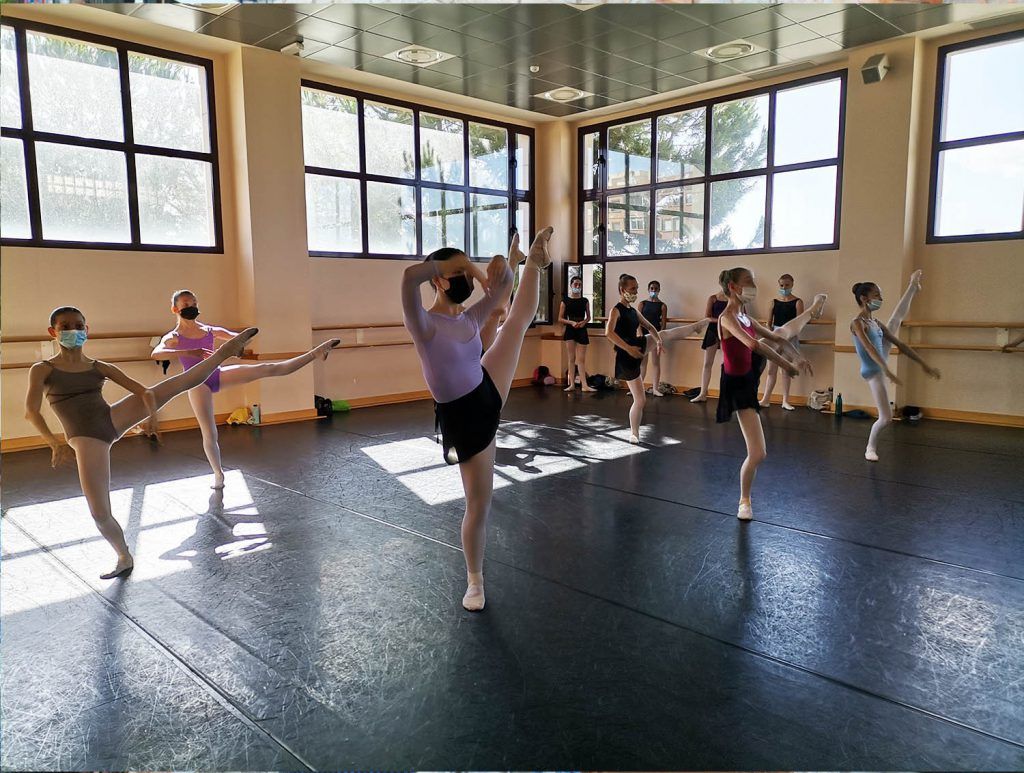 Ayuntamiento de Novelda 07-5-1024x773 Novelda torna a convertir-se en epicentre de la dansa clàssica amb el Russian Màster Ballet Camp 
