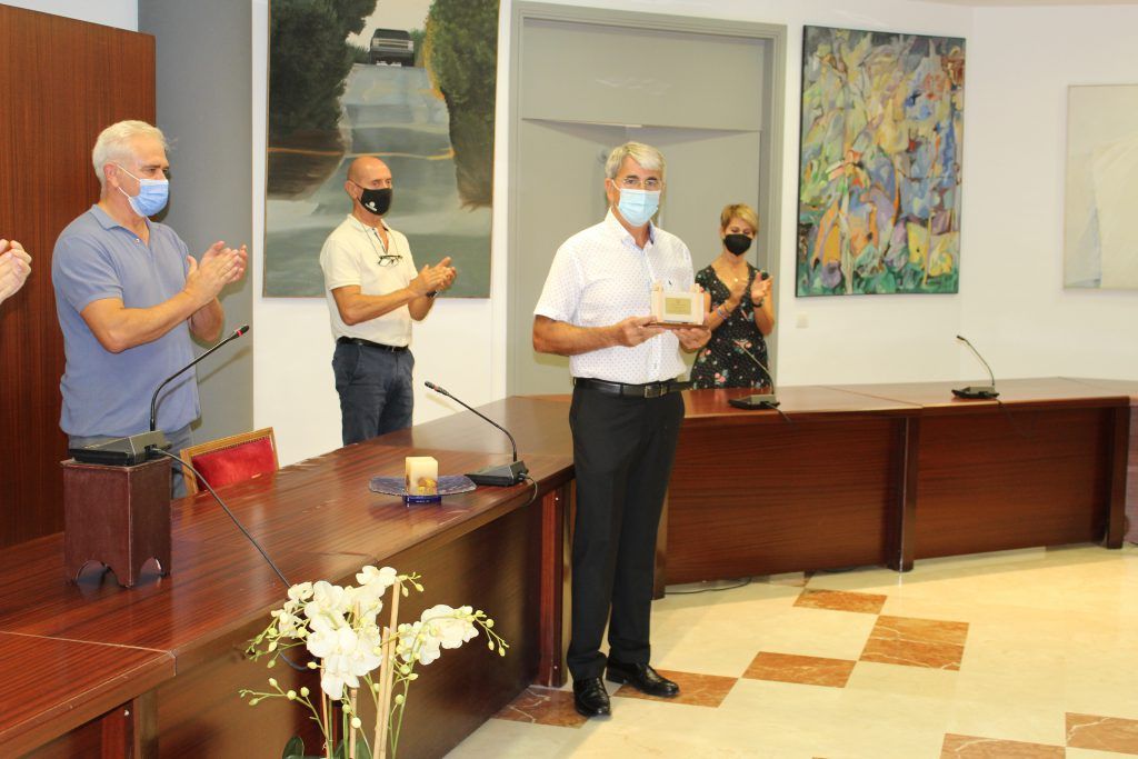 Ayuntamiento de Novelda IMG_6462-1024x683 El Ayuntamiento de Novelda reconoce la labor del comisario Juan Carlos Escolano, con motivo de su jubilación 