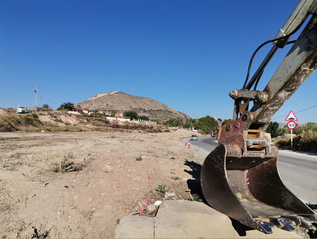 Ayuntamiento de Novelda 03-3-1024x773 Se inician los trabajos para la finalización del carril ciclopeatonal de la carretera del Castillo 
