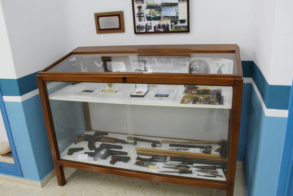 Ayuntamiento de Novelda 05-11-1024x683 El Museu de la Policia Local obri les seues portes als escolars noveldenses 