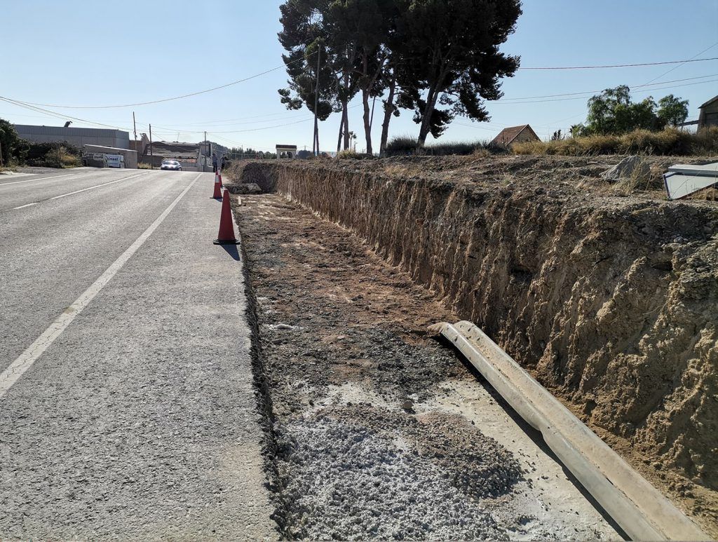 Ayuntamiento de Novelda 06-3-1024x773 S'inicien els treballs per a la finalització del carril de ciclovianants de la carretera del Castell 