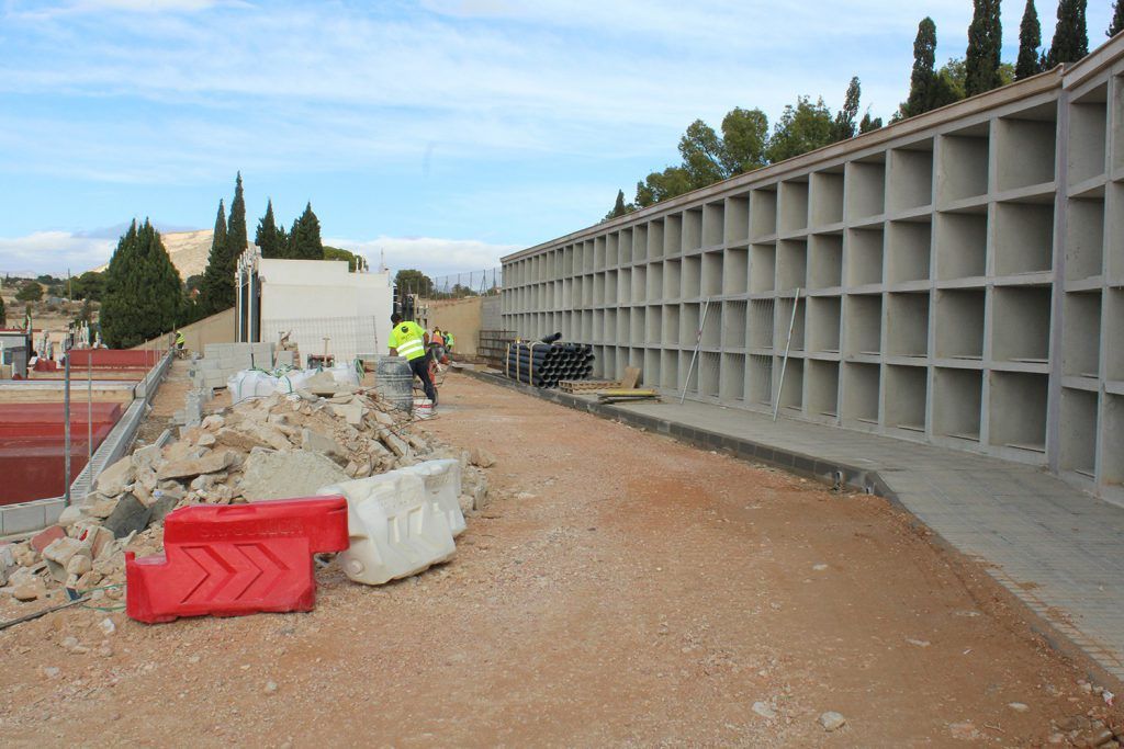 Ayuntamiento de Novelda 02-6-1024x683 Se inician las obras de mejora en el Cementerio Municipal 