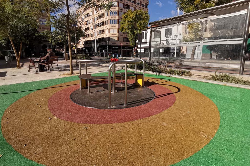 Ayuntamiento de Novelda 03-16-1024x683 Carrusel accesible en el Parque Alcalde Salvador Sánchez Arnaldos 