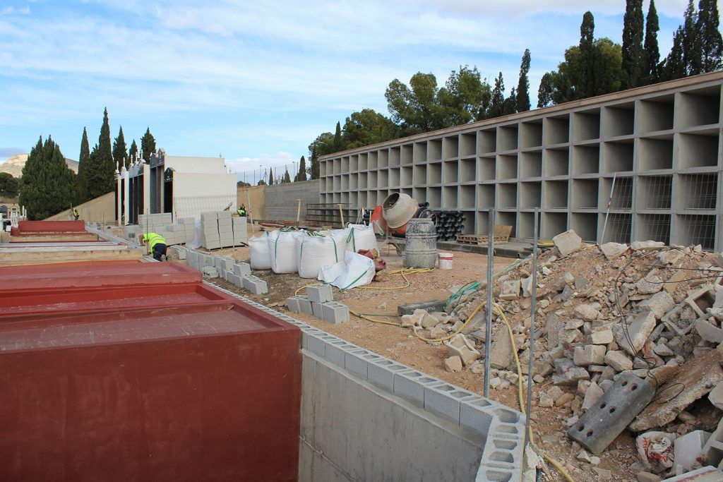 Ayuntamiento de Novelda 03-4-1024x683 S'inicien les obres de millora en el Cementeri Municipal 