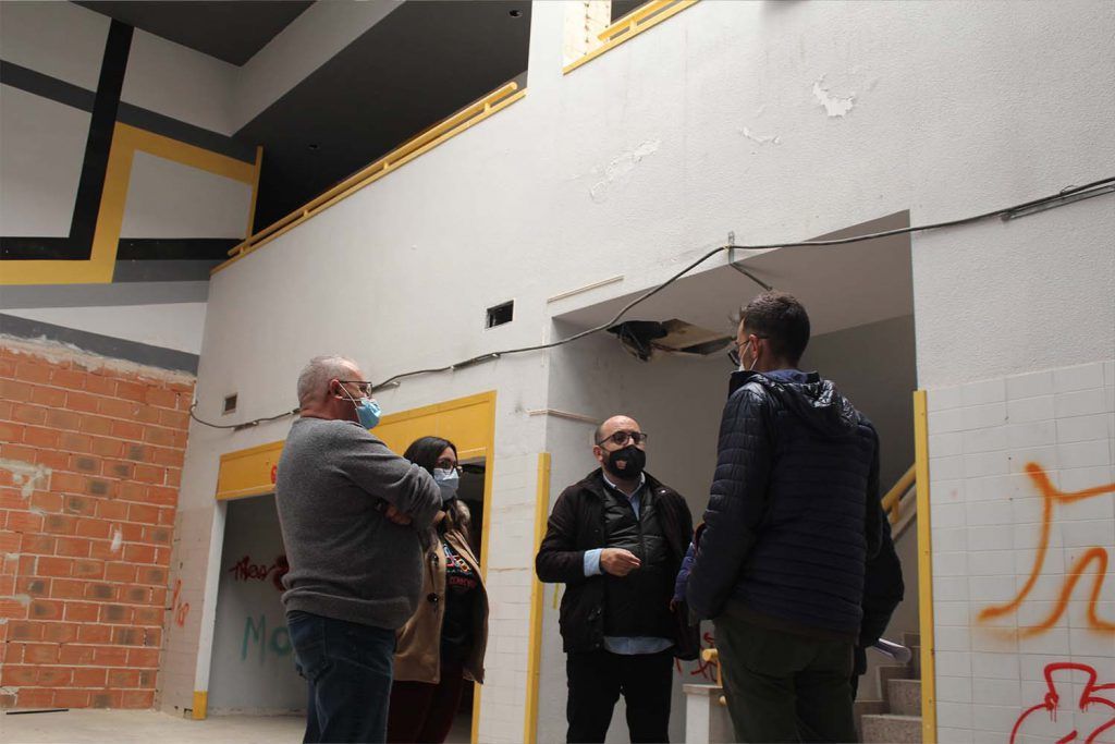 Ayuntamiento de Novelda 02-14-1024x683 L'Ajuntament iniciarà al gener les obres de reforma de l'edifici de les associacions sociosanitàries 