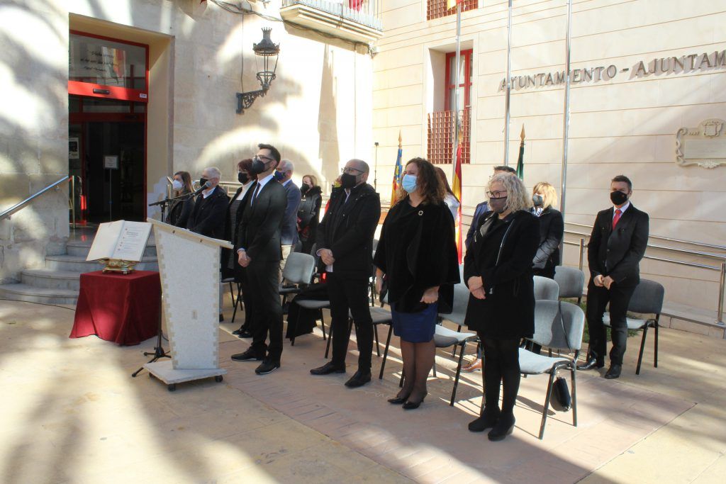 Ayuntamiento de Novelda 32-1024x683 El alcalde aboga por mantener el diálogo y el consenso para afrontar la renovación de la Constitución 