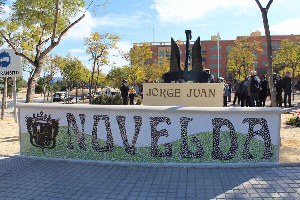 Ayuntamiento de Novelda 02-2-1024x683 S'inaugura el monument amb l'ancora cedida per l'Armada Espanyola en homenatge a Jorge Juan 