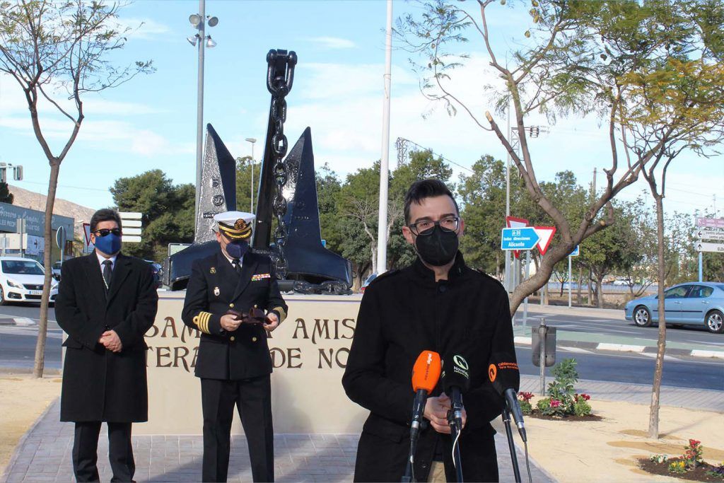 Ayuntamiento de Novelda 09-1024x683 S'inaugura el monument amb l'ancora cedida per l'Armada Espanyola en homenatge a Jorge Juan 
