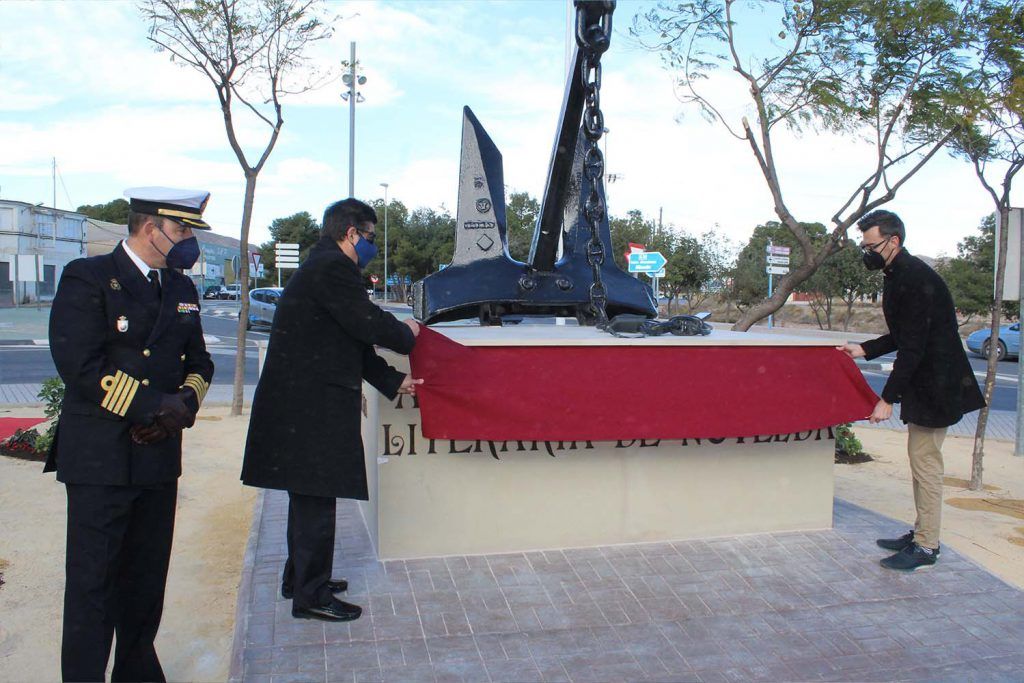 Ayuntamiento de Novelda 10-1024x683 Se inaugura el monumento con el ancla cedida por la Armada Española en homenaje a Jorge Juan 