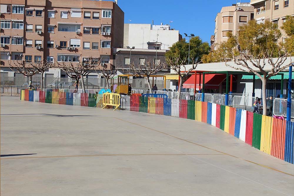 Ayuntamiento de Novelda 04-3 Manteniment de Ciutat duu a terme treballs d'adequació en el CEIP Jorge Juan 