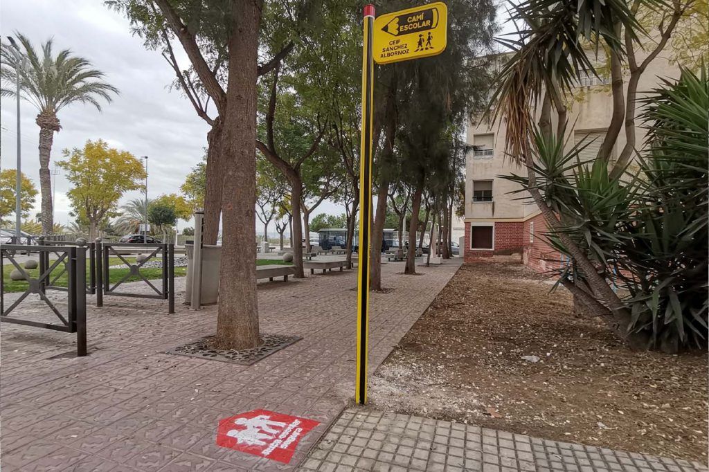 Ayuntamiento de Novelda 05-12-1024x682 Educación pone en marcha la señalización del camino escolar seguro 