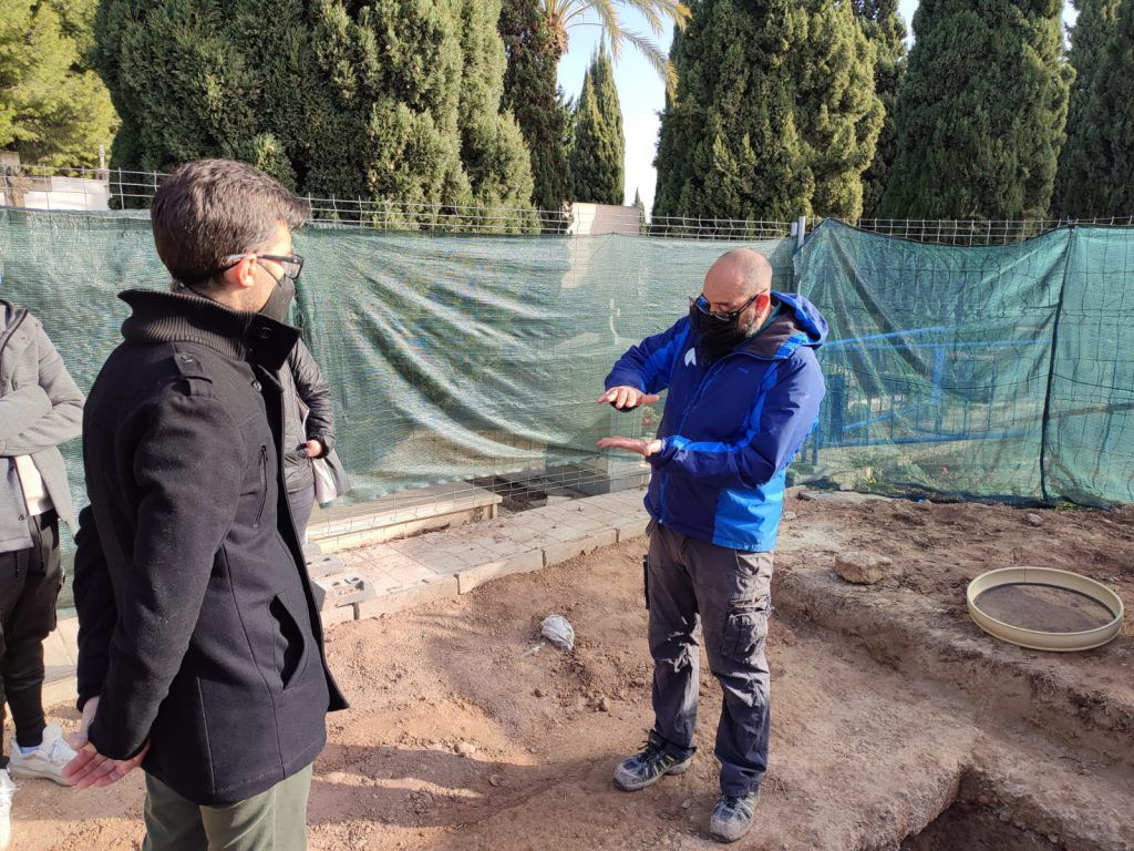 Ayuntamiento de Novelda WhatsApp-Image-2022-01-31-at-12.52.57-4-1024x768 L'alcalde visita la Fossa 33 del cementeri d'Alacant on podrien trobar-se les restes de dues noveldenses represaliats pel franquisme 