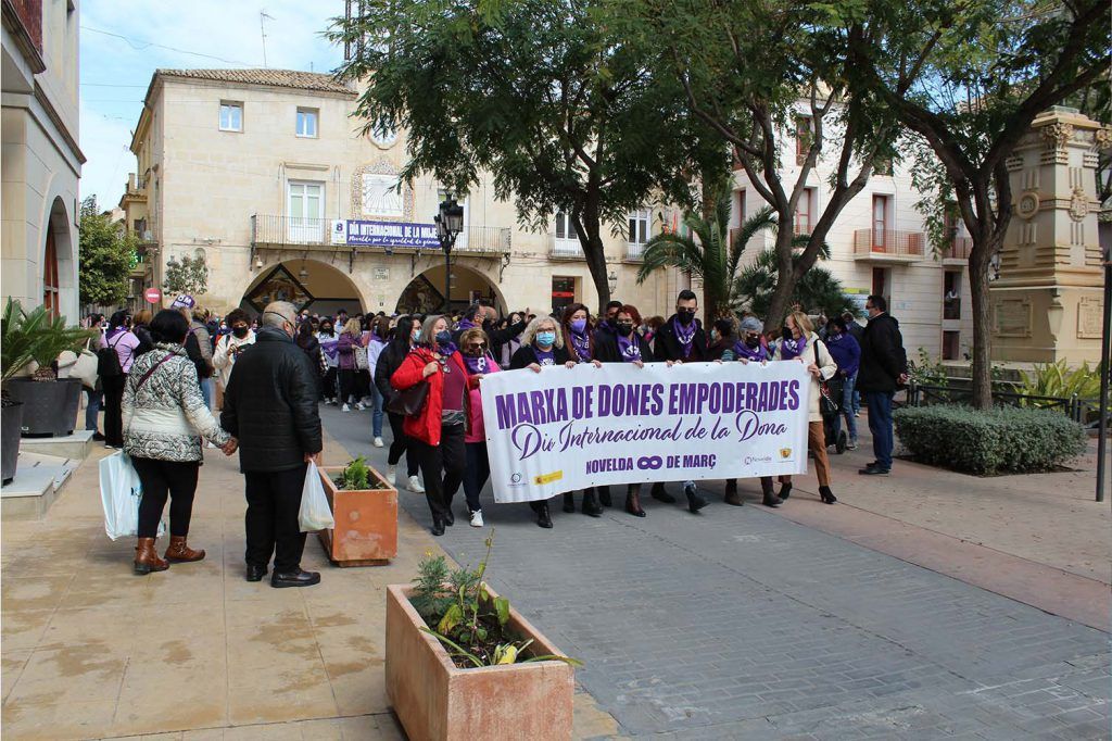 Ayuntamiento de Novelda 05-4-1024x682 Novelda se manifiesta por el empoderamiento de las mujeres 