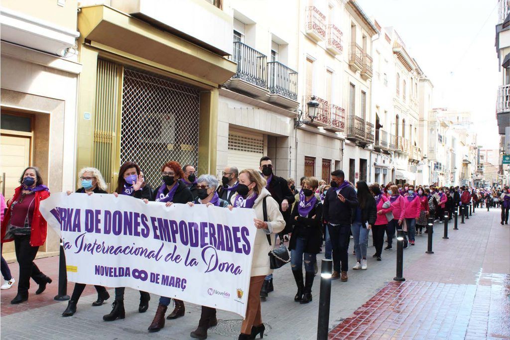 Ayuntamiento de Novelda 14-1-1024x682 Novelda se manifiesta por el empoderamiento de las mujeres 